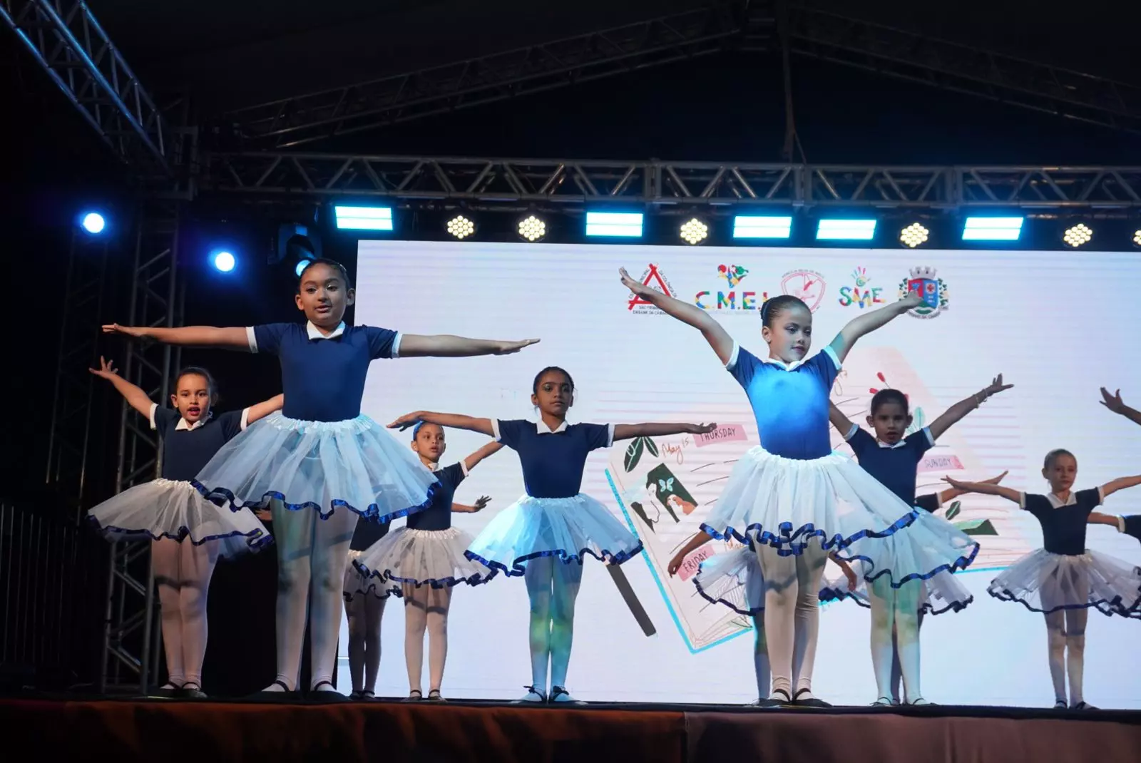 Terceira Mostra de Ballet encanta público em Ewbank da Câmara